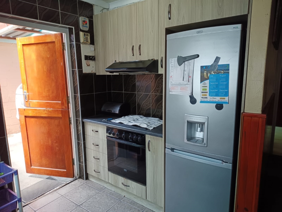 4 Bedroom Property for Sale in Park Village Western Cape